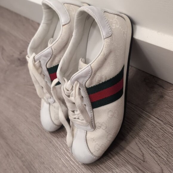 Authentic Gucci Kids Shoes in White with Red and Green Stripes 13 - Picture 5 of 6